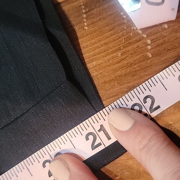 Jones New York linen capris, size 16 - Picture 2 of 4